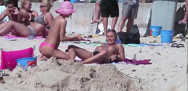  German Lesbian - Echte Lesben am Strand vom Ballerman 6 erwischt und gefilmt